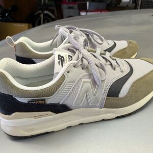 New Balance Men's White, Gray, and Tan Sneakers